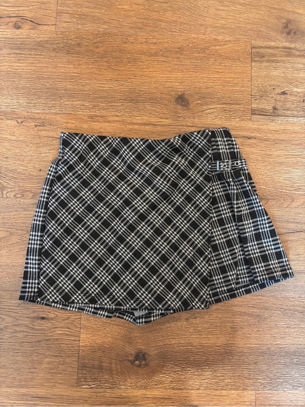 SO Black and White Plaid Mini Skort